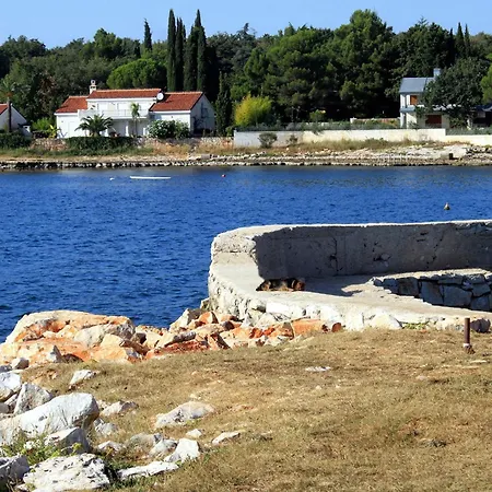With Hot Tub Sveti Ivan - - 27206 Vakantiehuis Umag